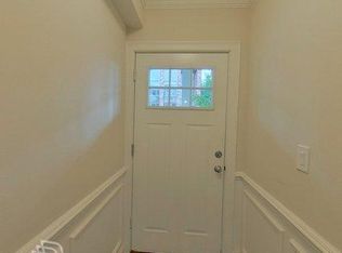 11 Roberts Rd #3, Cambridge, MA 02138