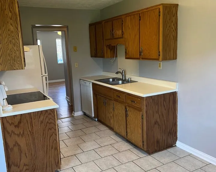 1073 Northwood Loop — Photo 4
