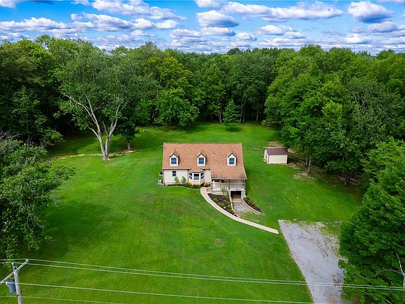 4th image of 407 N Liberty Rd