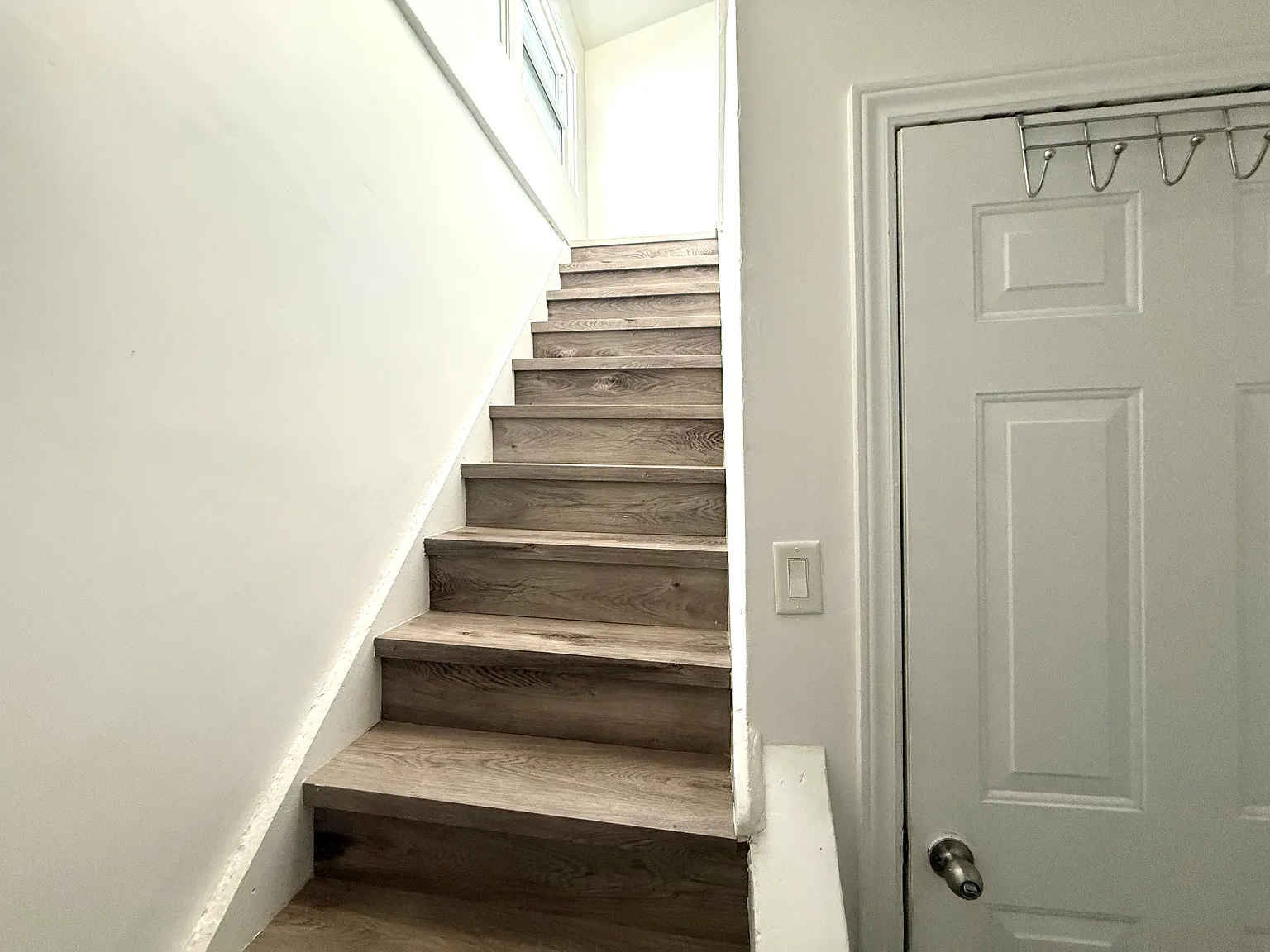 3- 169 East Ave S Hamilton L8N2T8 — Photo 2