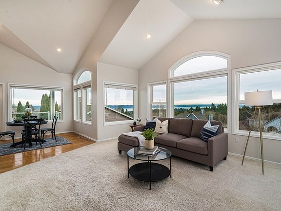 4th image of 5422 Chinook Dr NE