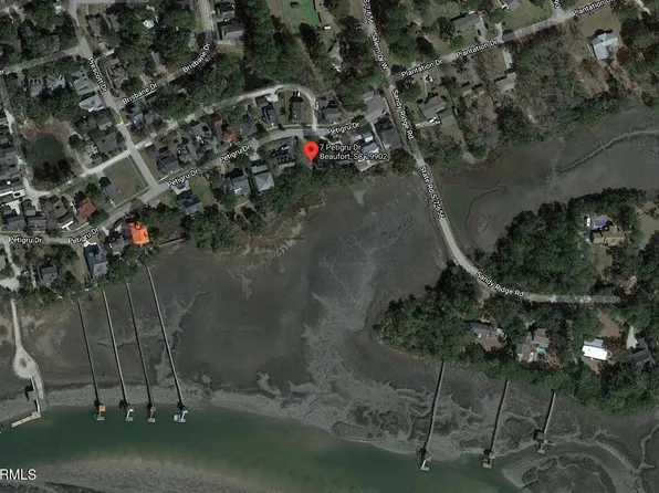 7 Petigru Dr, Beaufort, SC 29902