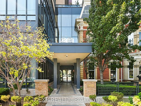 4th image of 28 Linden St #Penthouse 2