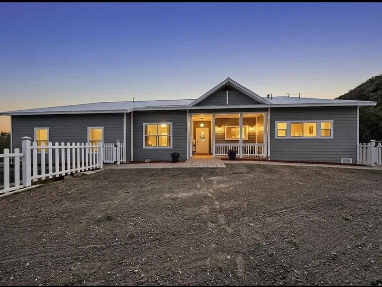 88 Rincon Loop Rd — Photo 4