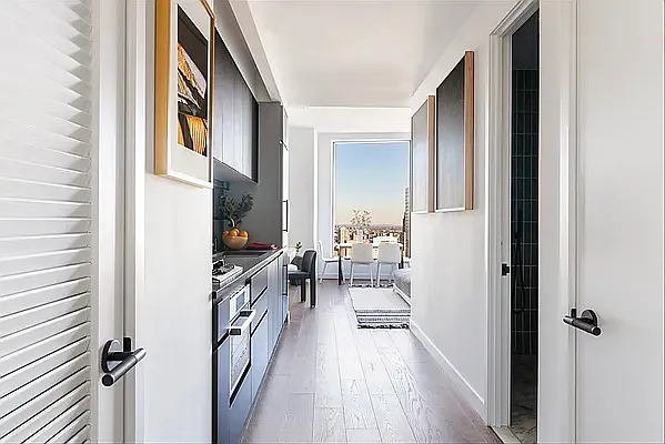 11 Hoyt St #49E — Photo 5