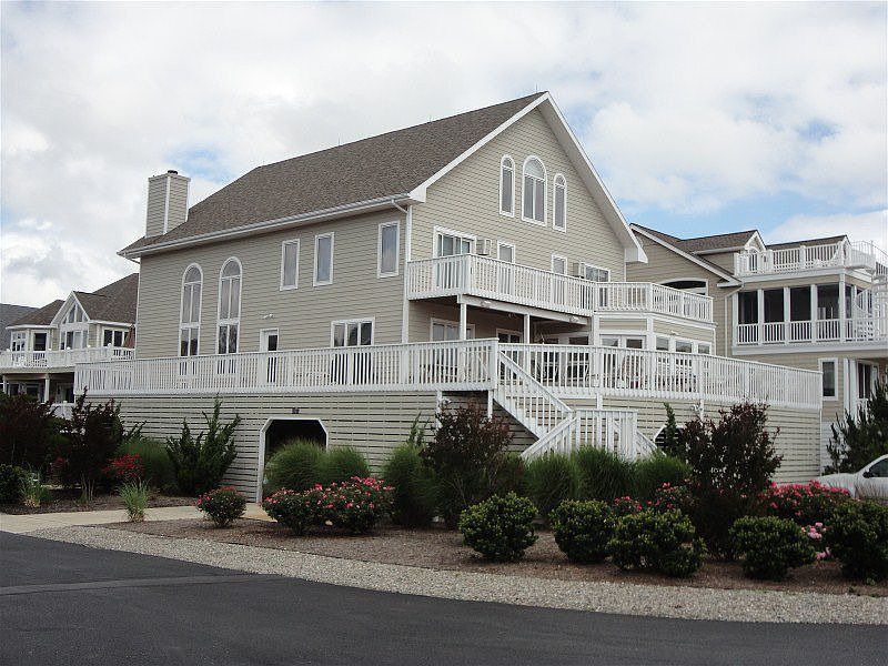 1st image of 39576 Alicia Ct