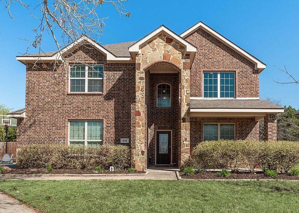 1st image of 612 Longhorn Dr