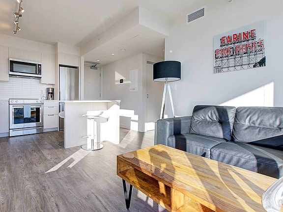 4th image of 4733 Hazel St #1165823