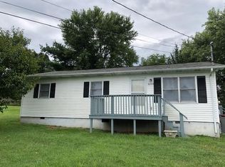 2223 Signal Dr, Johnson City, TN 37604