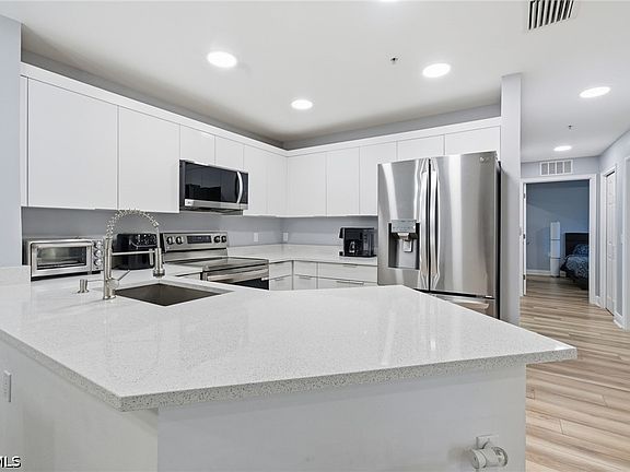 3rd image of 3964 Pomodoro Cir Unit 104