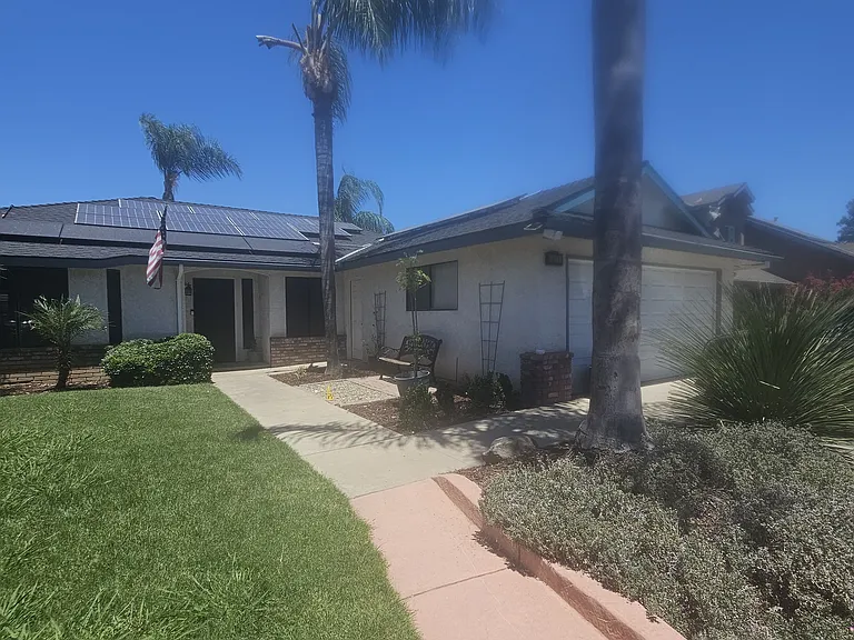 5823 E Washington Ave — Photo 1