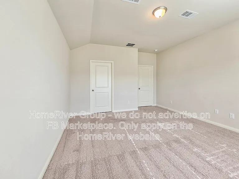 605 Jameson St — Photo 9