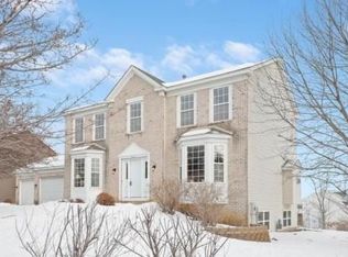 3511 Commonwealth Ave, Woodbury, MN 55125