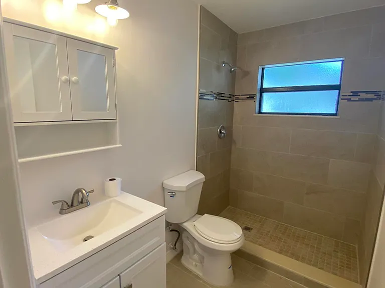 1217 Schumann Dr — Photo 20