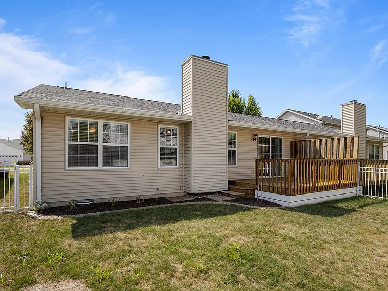 708 Phlox Dr — Photo 14