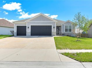 873 E Lanesfield St, Gardner, KS 66030
