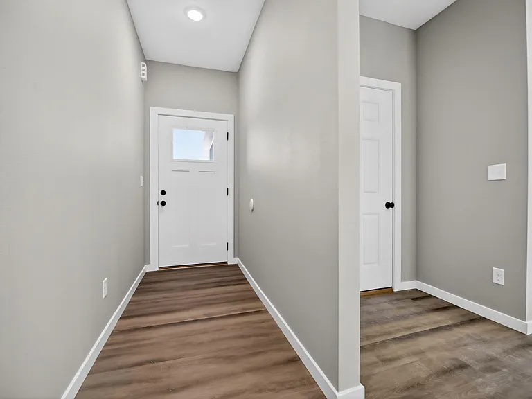 43 Whitley Ln — Photo 7