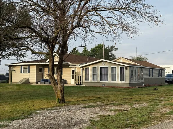 424 N 10th Ave, Hoopeston, IL 60942