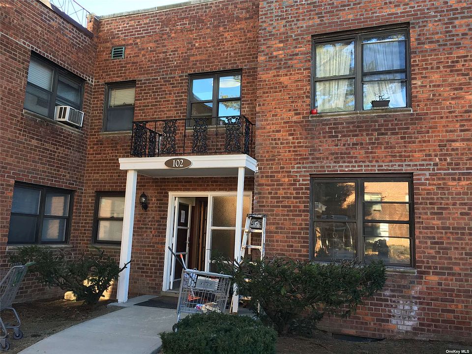 110 Division Ave APT 2A, Levittown, NY 11756 Zillow