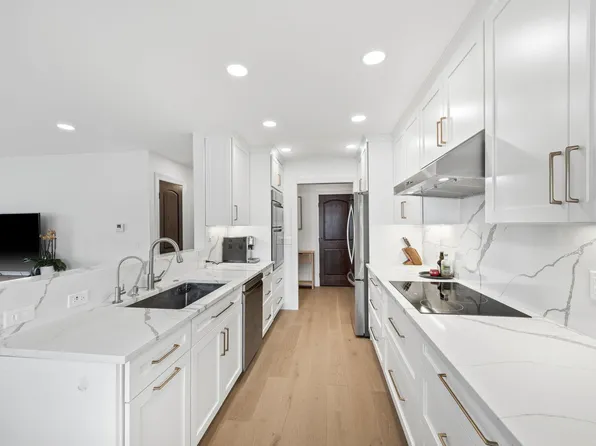 6300 Xerxes Ave S APT 21, Edina, MN 55423