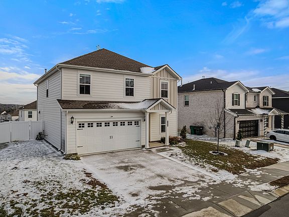 3rd image of 700 Castle Rd