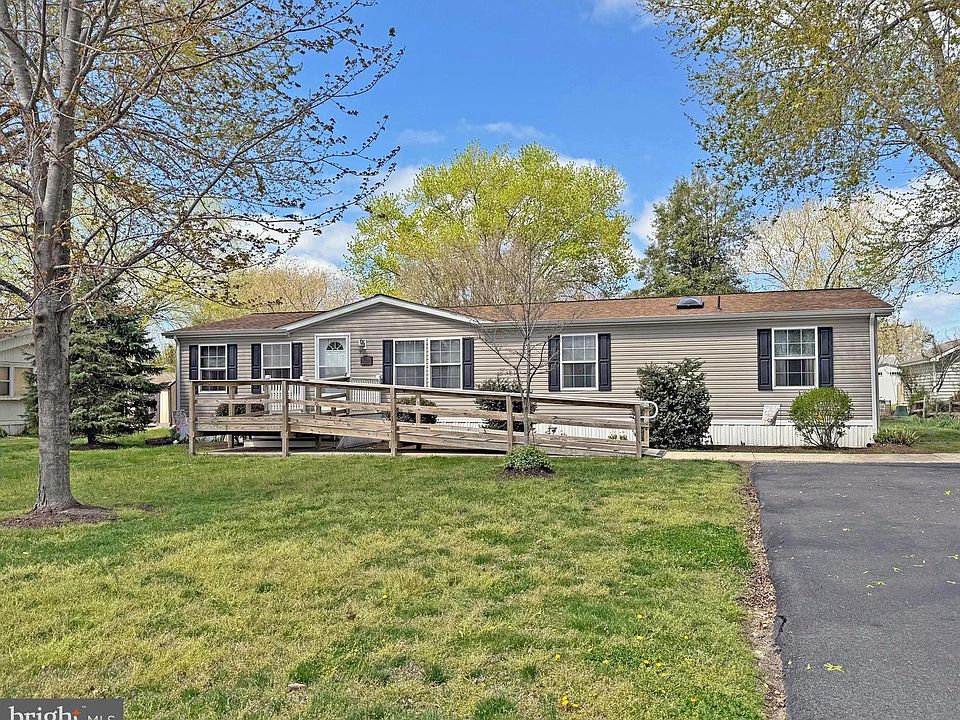 1st image of 27562 Thistle Ln