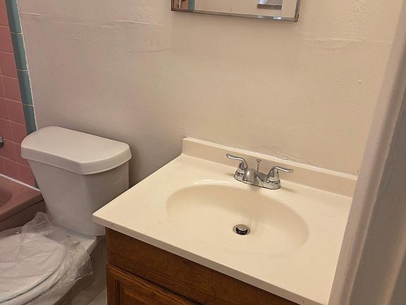 4th image of 3725 Dina Ave #1