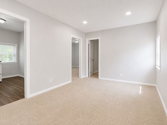 2nd image of 1946 Iron St APT 4