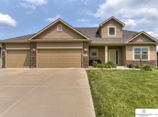 2807 N 169th St, Omaha, NE 68116