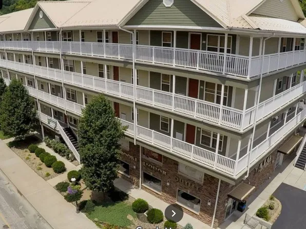 256 Beechurst Ave, Morgantown, WV 26505