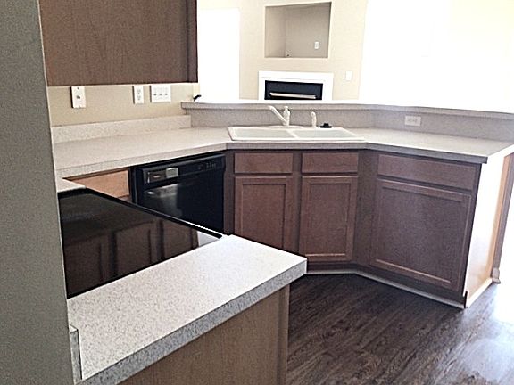 2nd image of 5 Hessell Ct