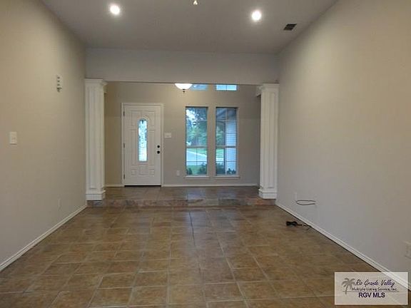 3rd image of 4962 Las Palomas St