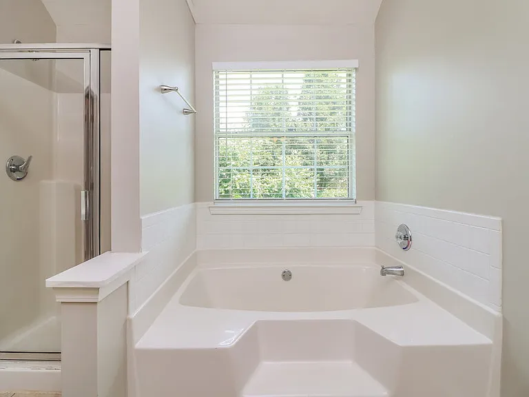 3752 Sunbridge Dr — Photo 14