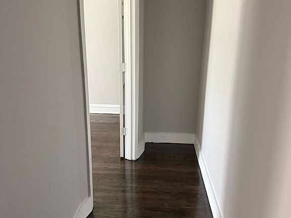 4th image of 6619 S Greenwood Ave APT 1A