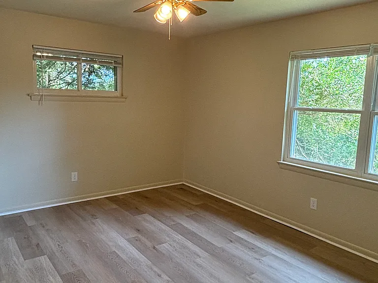 5043 Shoals Ln — Photo 9