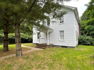 16 Baylis Ave, Port Jefferson, NY 11777