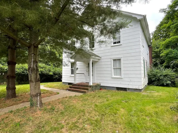 16 Baylis Ave, Port Jefferson, NY 11777