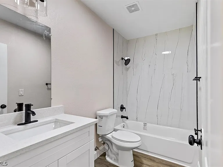 2570 Charleston Park Dr — Photo 6