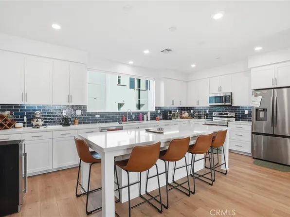 3667 Elm Ave, Long Beach, CA 90807