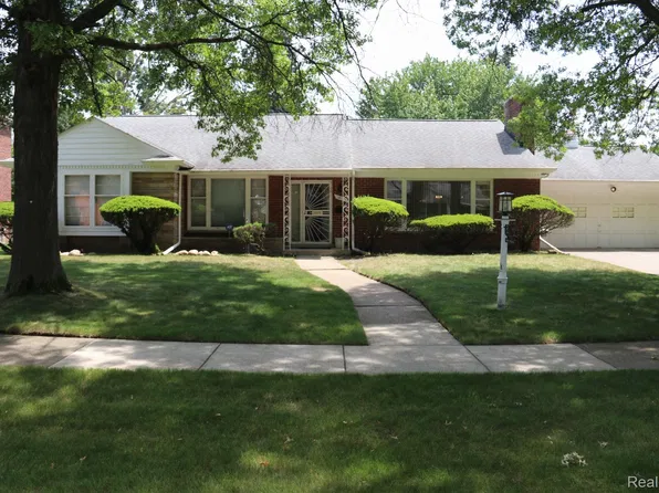 18147 Melrose Ave, Southfield, MI 48075