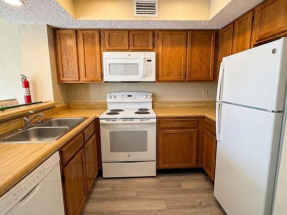 5th image of 9811 Walnut St APT F201