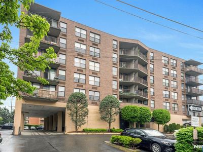 200 Division St APT 6H, Cliffside Park, NJ, 07010