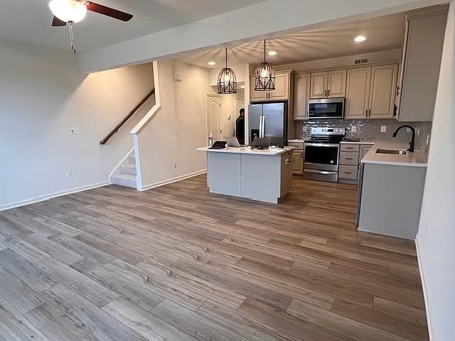 119 Clifton Mnr — Photo 5