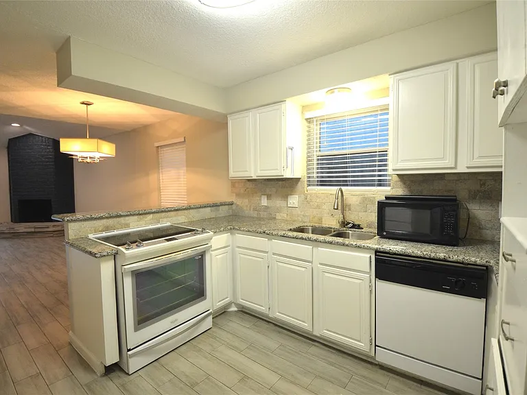 4903 Algernon Dr — Photo 9