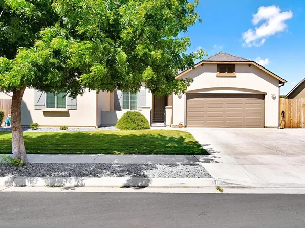 889 Legend Dr, Lemoore, CA 93245