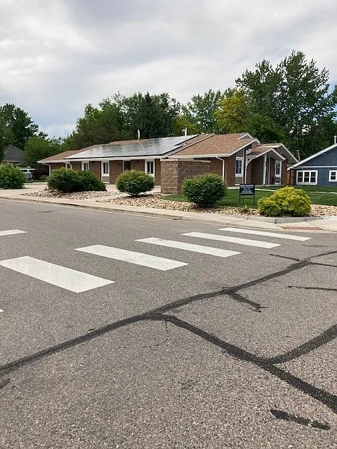 2 bed, 650 sqft, $2,200 — Photo 1