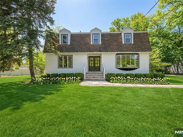 183 Wyckoff Ave, Wyckoff, NJ 07481