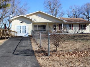 542 N Pine Ave, Republic, MO 65738