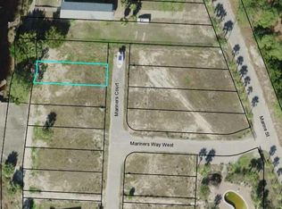 831 Mariners Ct, Carrabelle, FL 32322