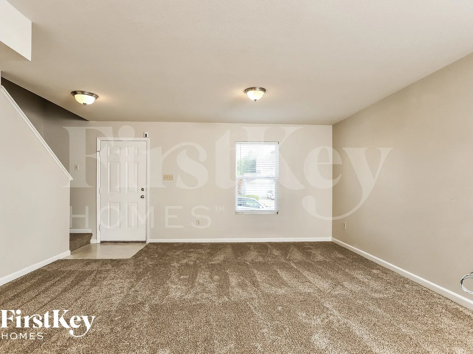 3 bed, 2.0 bath, 1720 sqft, $2,230 — Photo 3